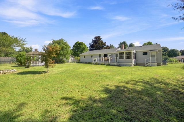 47 Overlook Dr, Easthampton, MA 01027