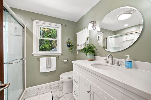 47 Overlook Dr, Easthampton, MA 01027