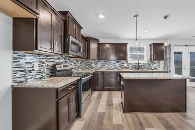 2019 Jackie Lorraine Dr, Clarksville, TN 37042