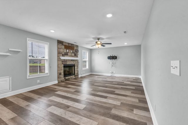 2019 Jackie Lorraine Dr, Clarksville, TN 37042