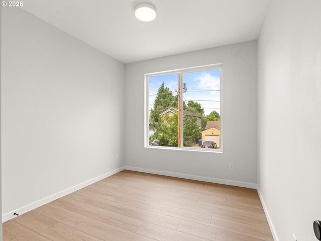 7488 Se 51st Ave, Portland, OR 97206