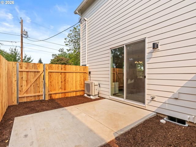 7488 Se 51st Ave, Portland, OR 97206