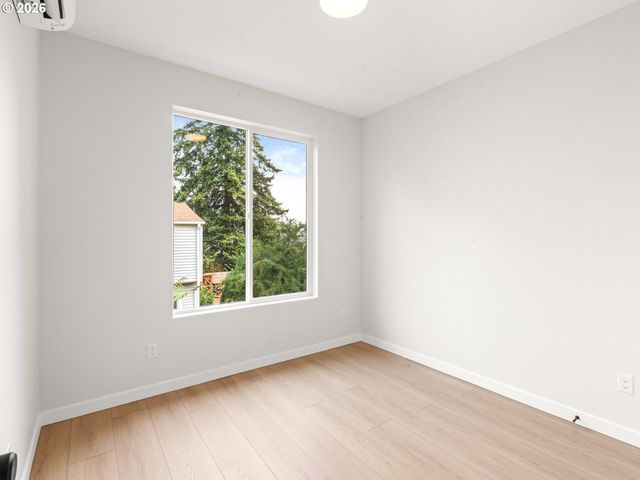 7488 Se 51st Ave, Portland, OR 97206