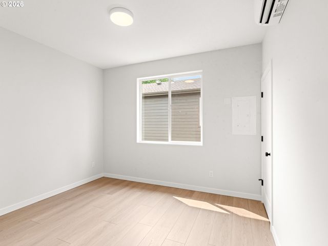 7488 Se 51st Ave, Portland, OR 97206