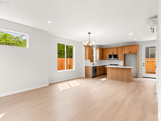 7488 Se 51st Ave, Portland, OR 97206
