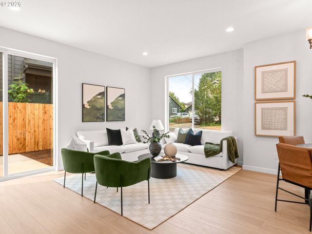 7488 Se 51st Ave, Portland, OR 97206