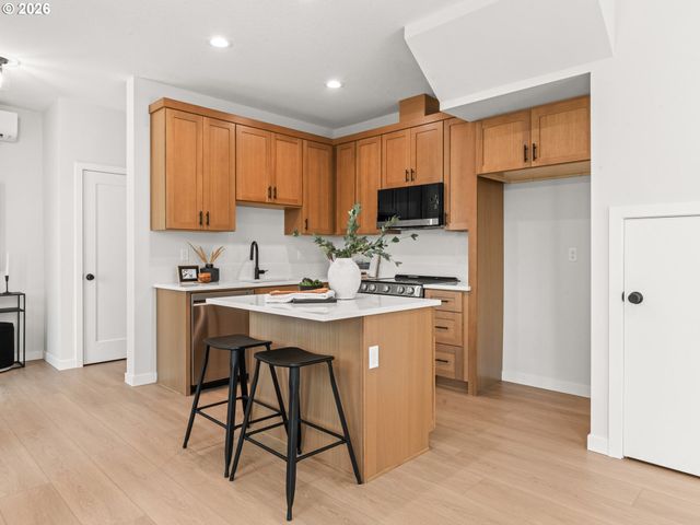 7488 Se 51st Ave, Portland, OR 97206