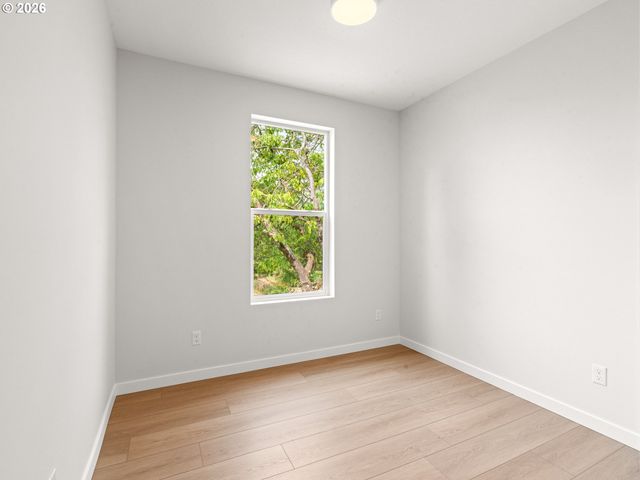 7488 Se 51st Ave, Portland, OR 97206