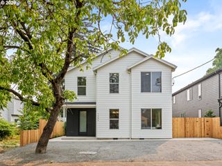 7488 Se 51st Ave, Portland, OR 97206