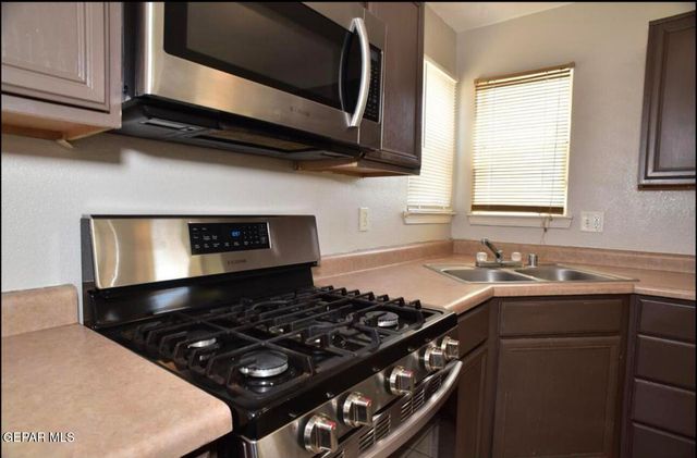 11108 WHITEY FORD Street, El Paso, TX 79934