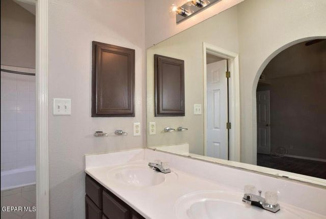 11108 WHITEY FORD Street, El Paso, TX 79934