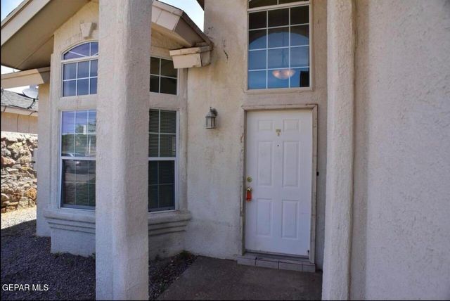 11108 WHITEY FORD Street, El Paso, TX 79934