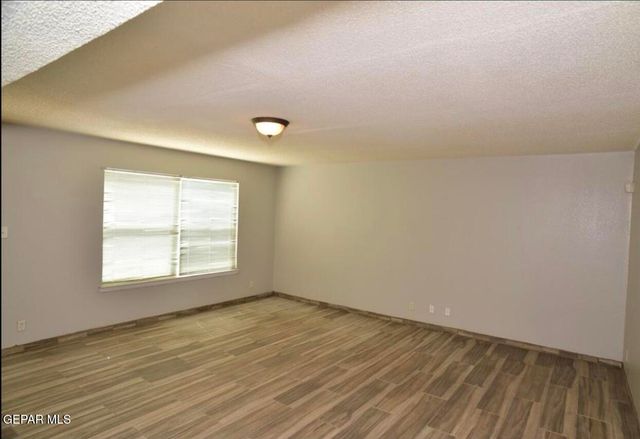 11108 WHITEY FORD Street, El Paso, TX 79934