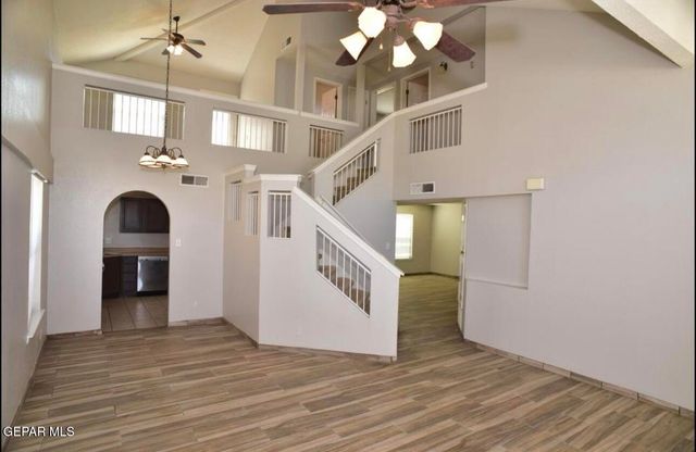 11108 WHITEY FORD Street, El Paso, TX 79934