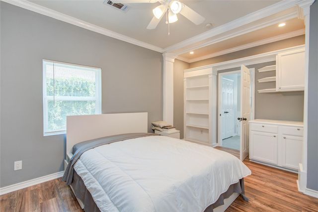 2712 Link Road, Houston, TX 77009