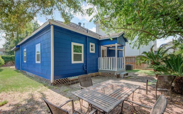2712 Link Road, Houston, TX 77009