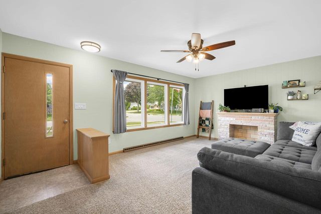 117 W Monroe STREET, Port Washington, WI 53074