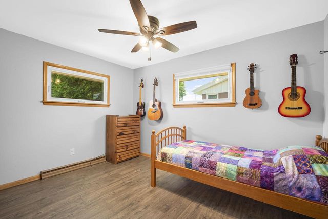 117 W Monroe STREET, Port Washington, WI 53074