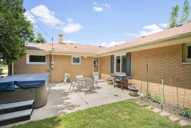 117 W Monroe STREET, Port Washington, WI 53074
