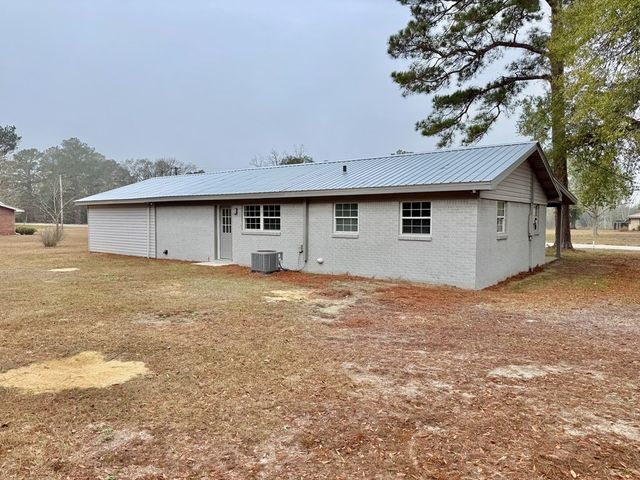 1246 N Highway 123, Hartford, AL 36344