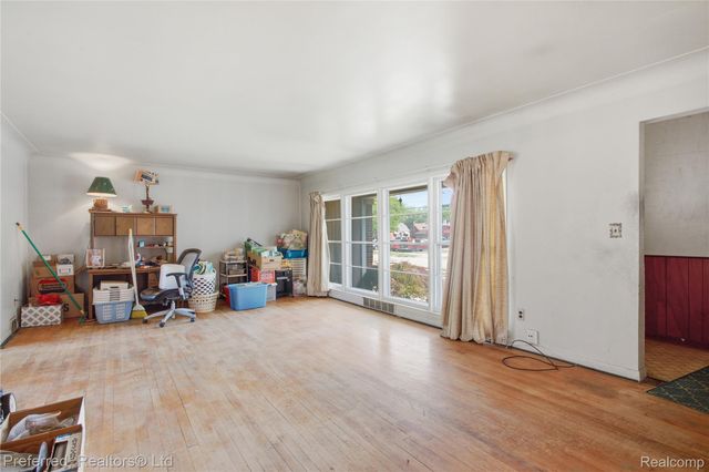 860 Palmer Street, Plymouth, MI 48170