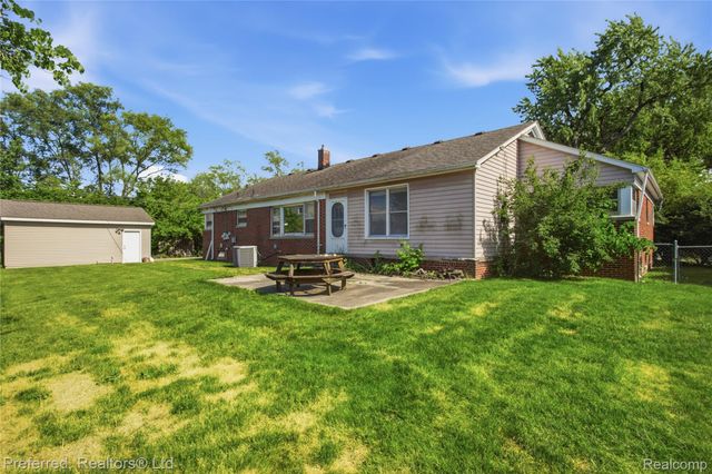 860 Palmer Street, Plymouth, MI 48170