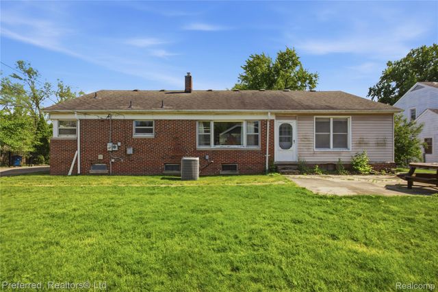 860 Palmer Street, Plymouth, MI 48170