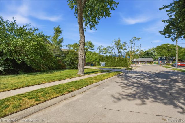860 Palmer Street, Plymouth, MI 48170
