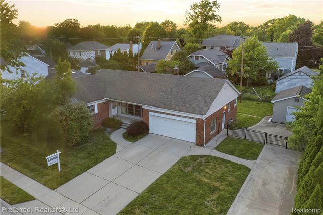 860 Palmer Street, Plymouth, MI 48170