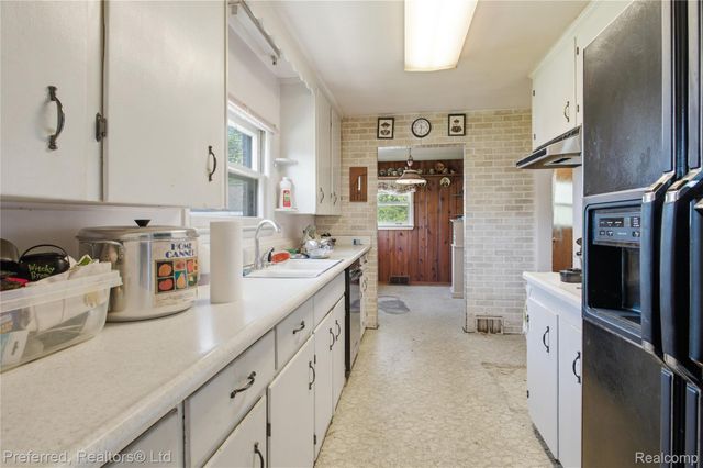 860 Palmer Street, Plymouth, MI 48170