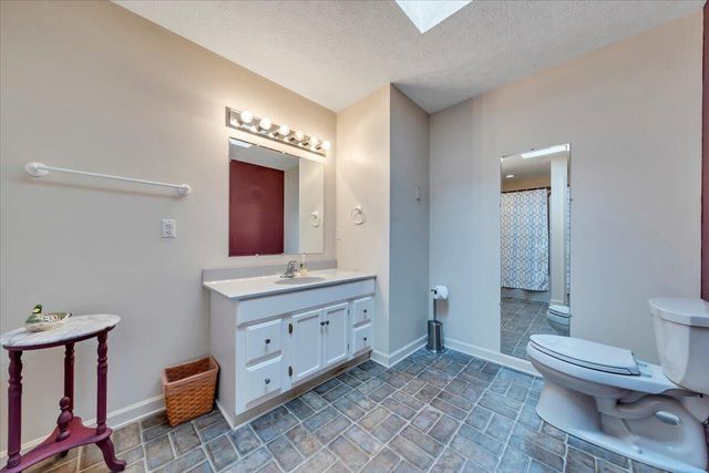 430 Virginian DR, Christiansburg, VA 24073