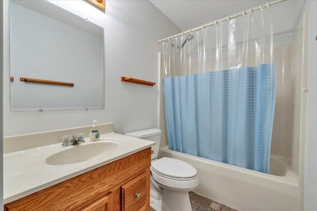 430 Virginian DR, Christiansburg, VA 24073