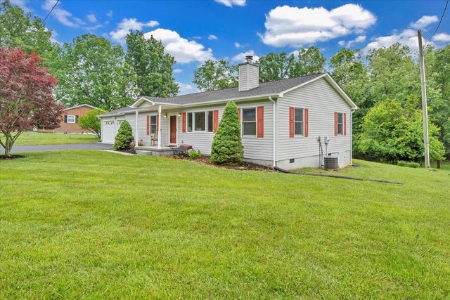 430 Virginian DR, Christiansburg, VA 24073