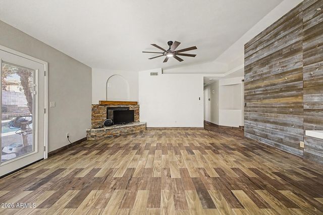 7338 E GREENWAY Street, Mesa, AZ 85207