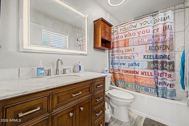 7338 E GREENWAY Street, Mesa, AZ 85207