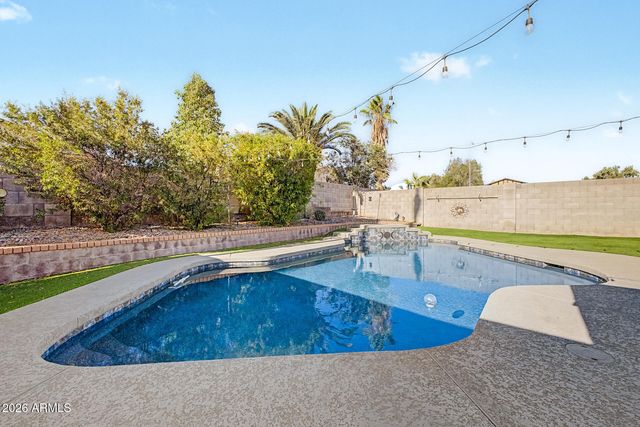 7338 E GREENWAY Street, Mesa, AZ 85207