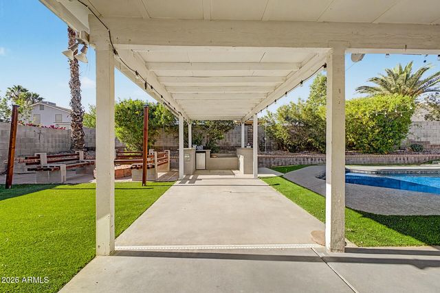 7338 E GREENWAY Street, Mesa, AZ 85207