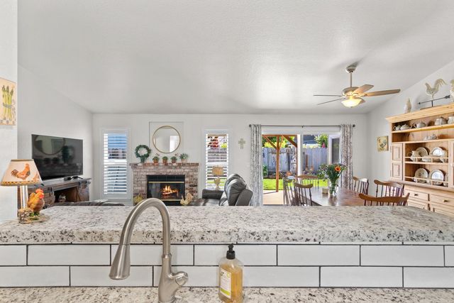 13132 Heather Dr, Waterford, CA 95386