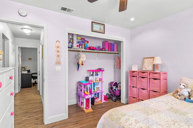 13132 Heather Dr, Waterford, CA 95386