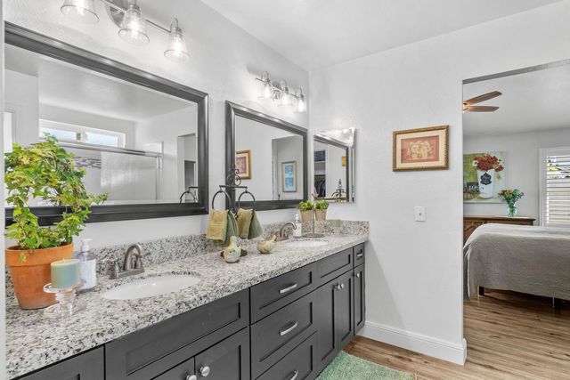 13132 Heather Dr, Waterford, CA 95386