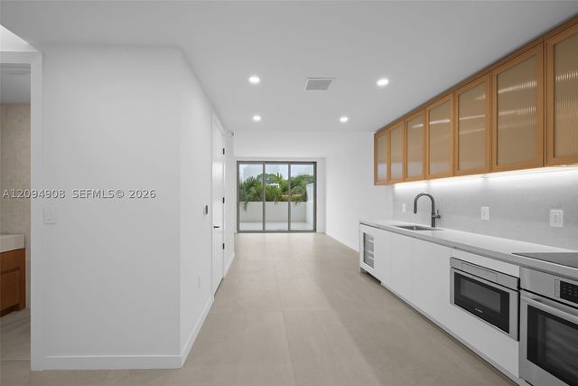 2200 Brickell Ave 206, Miami, FL 33129