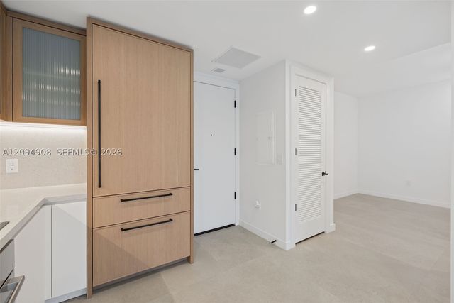 2200 Brickell Ave 206, Miami, FL 33129