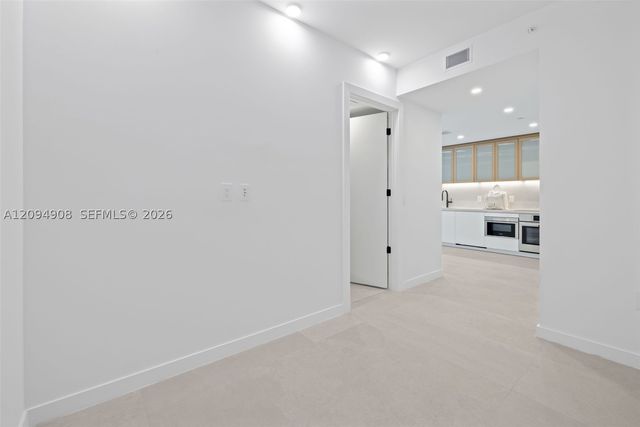 2200 Brickell Ave 206, Miami, FL 33129