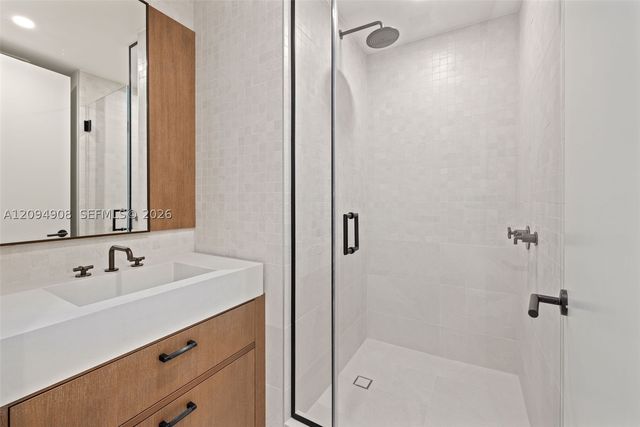 2200 Brickell Ave 206, Miami, FL 33129