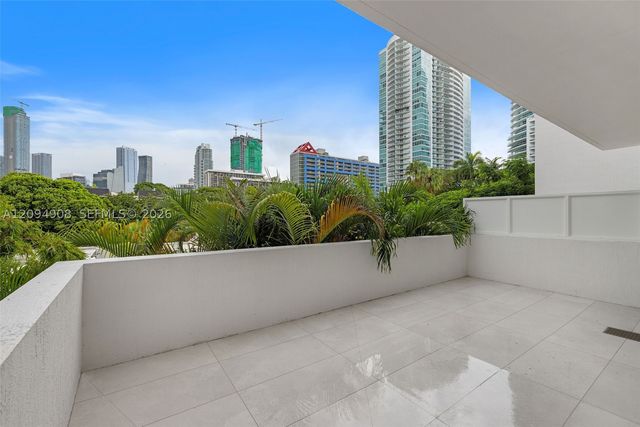 2200 Brickell Ave 206, Miami, FL 33129
