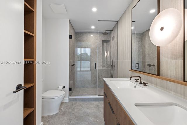 2200 Brickell Ave 206, Miami, FL 33129