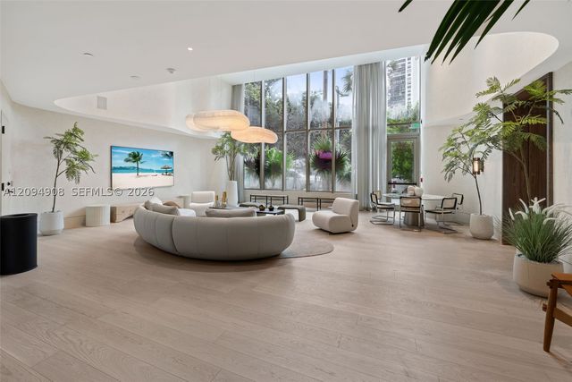 2200 Brickell Ave 206, Miami, FL 33129