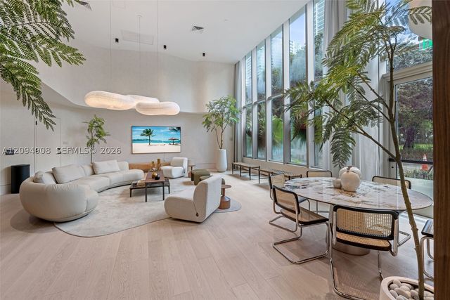 2200 Brickell Ave 206, Miami, FL 33129