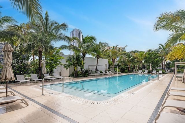 2200 Brickell Ave 206, Miami, FL 33129