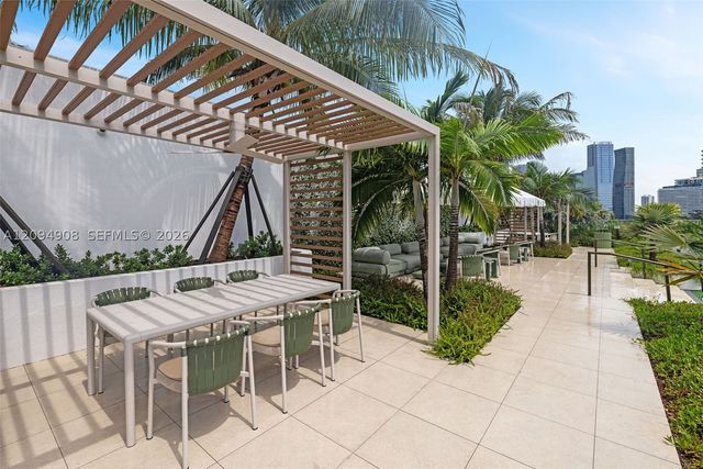 2200 Brickell Ave 206, Miami, FL 33129